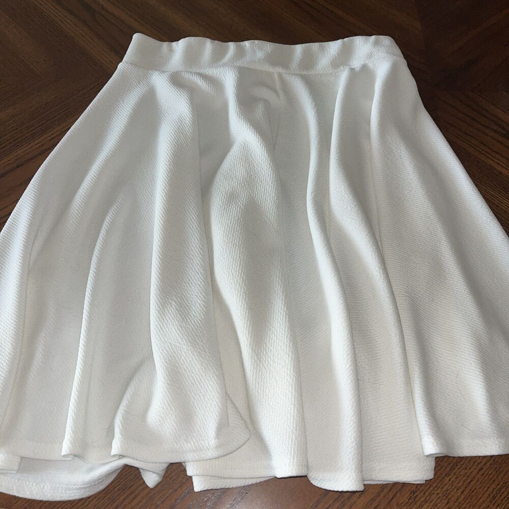 Urban Coco WHITE Polyester Stretch Swing Mini Skirt, Size L